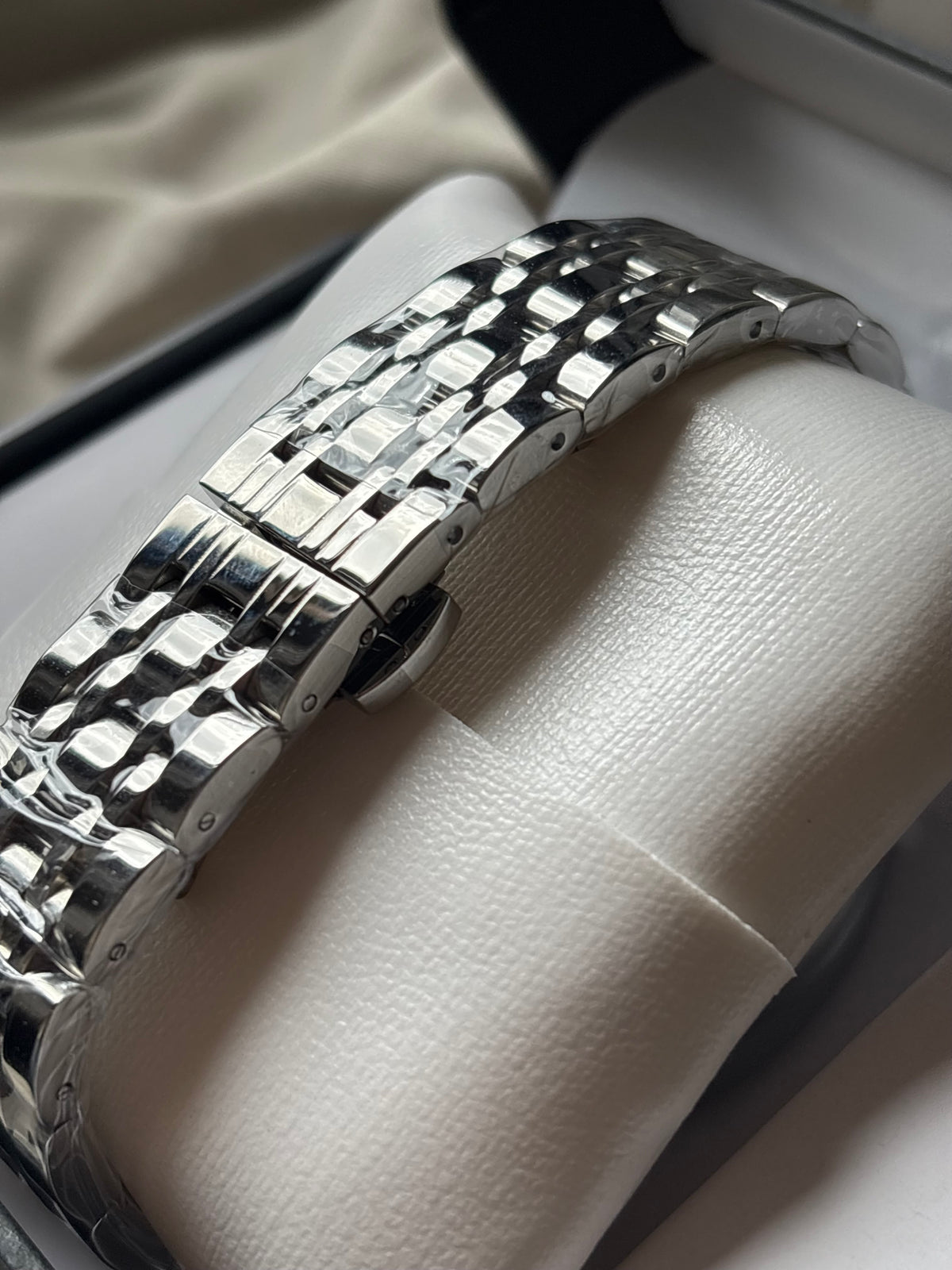 Vienna Raez Black 40mm